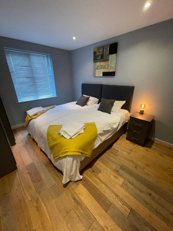 2 Bedroom Flat Apartment Bedford