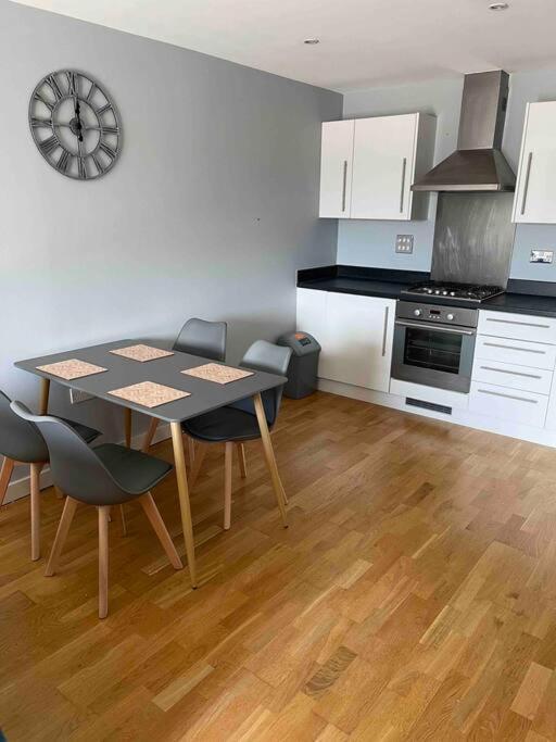 Apartment 2 Bedroom Flat