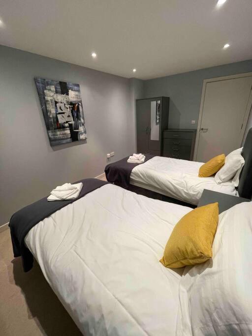 2 Bedroom Flat Apartment