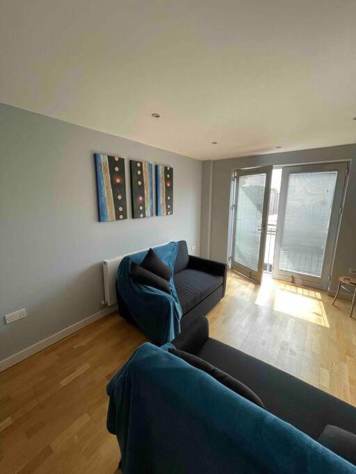 Apartment 2 Bedroom Flat Bedford